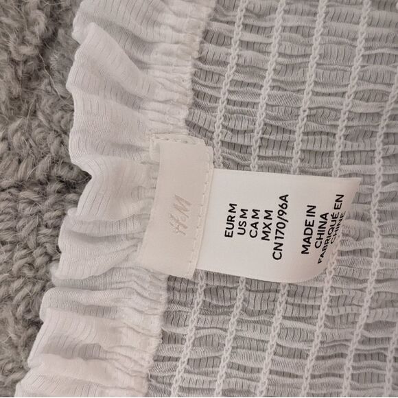 H&m puff sleeves smocked white peasant blouse Medium @K1 - Picture 11 of 11